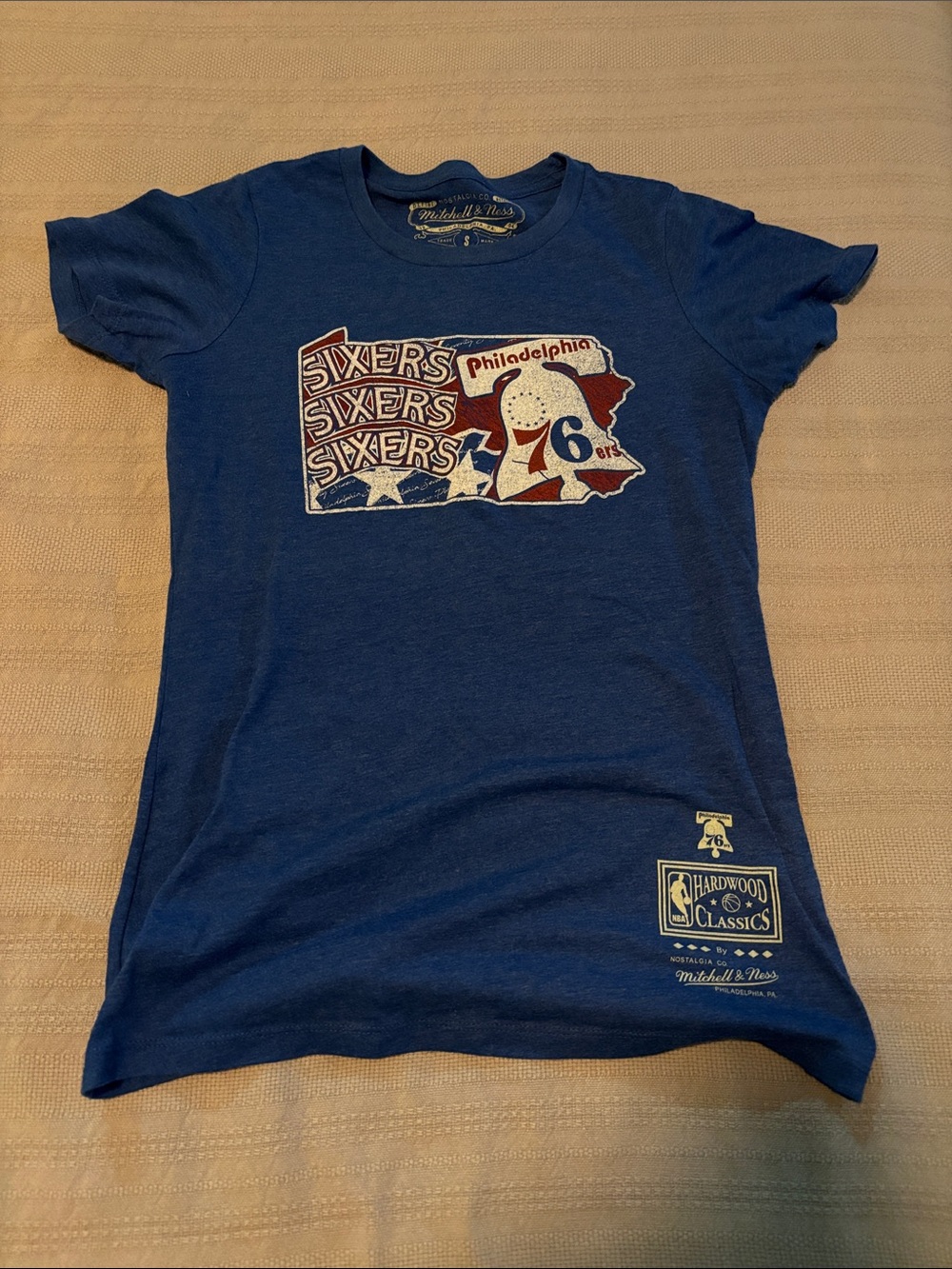 Mitchell & Ness 76ers women’s tee. Sz S